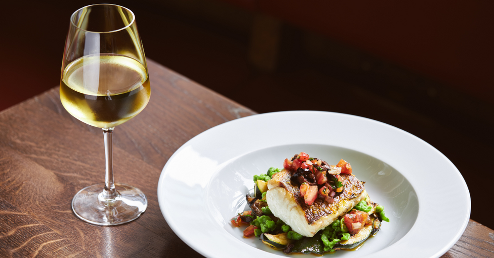 From Sea to Sip: Mastering the Art of Seafood and Wine Pairing