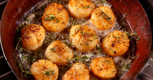 Elevate Your Dinner: Perfectly Crispy Pan-Seared Scallops with Herb Oil